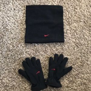 Nike Gloves and necks warmer